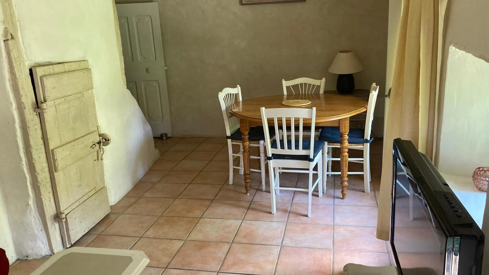 Gite A Rustrel Hébergement de vacances